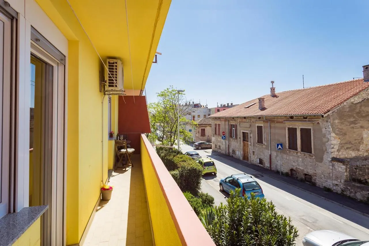 Sunny Apartment Ili Near Amfiteatar Pula