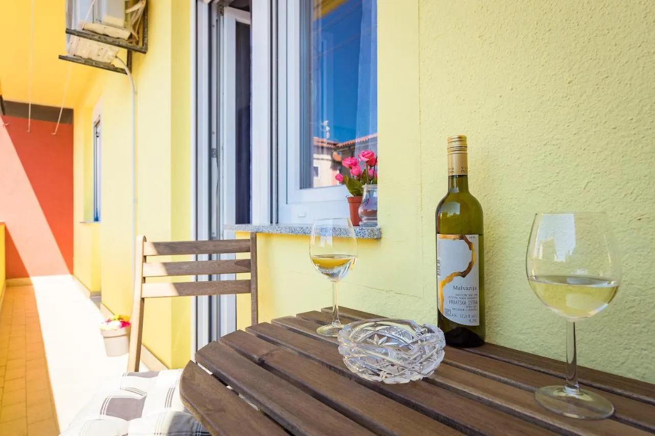 Sunny Apartment Ili Near Amfiteatar Pula