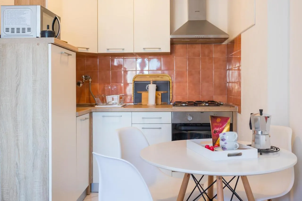 Sunny Apartment Ili Near Amfiteatar Pula